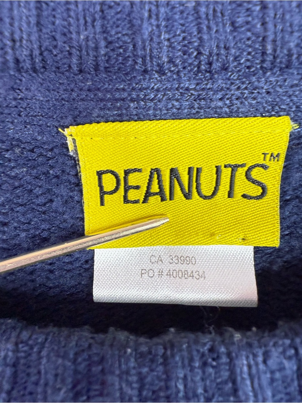 Peanuts knit snoopy sweater Navy Snoopy Graphic Crewneck Sweater Peanuts Design - Picture 7 of 10